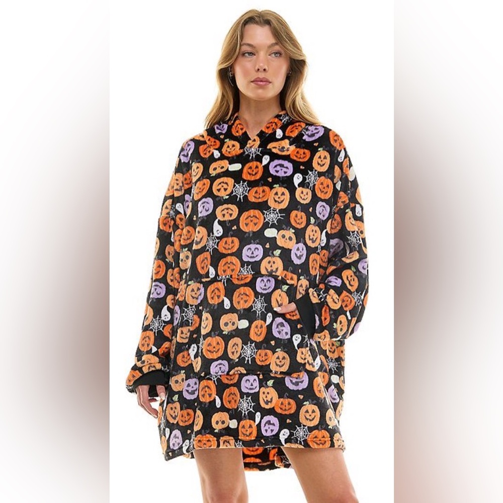 Halloween Poncho, Size Small/Medium (Very Oversized) NWT